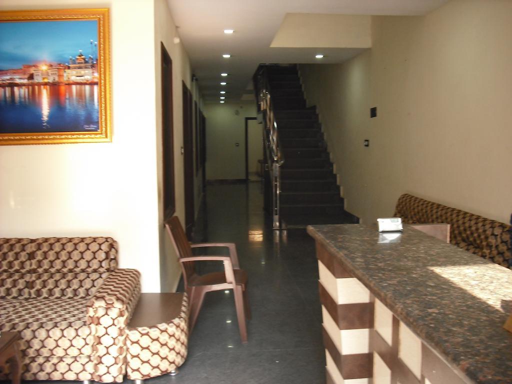 Hotel Gs Paradise Αμριτσάρ Εξωτερικό φωτογραφία